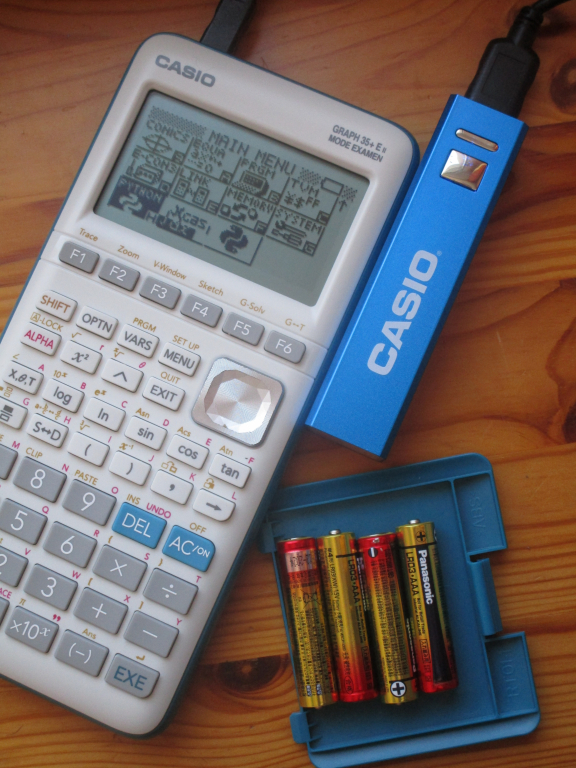 Lot calculatrice calculette casio graphique graph 25+ graph 100+ usb et  Texas instruments ti 84 plus