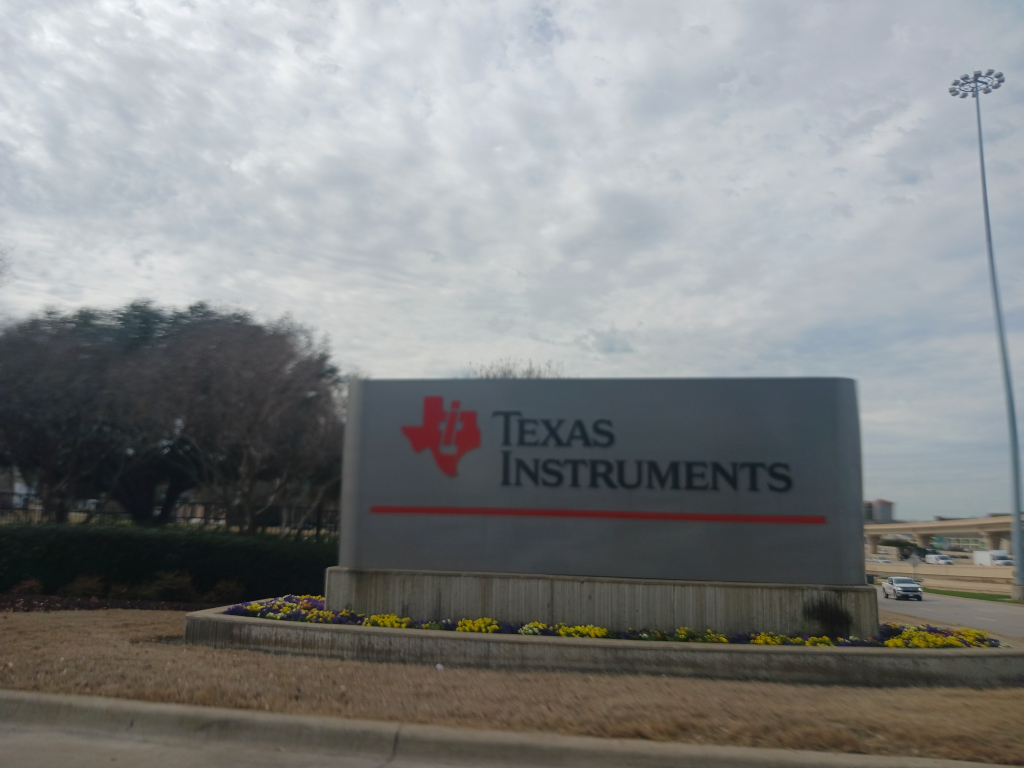 Gate 14, TI-Dallas, Campus North